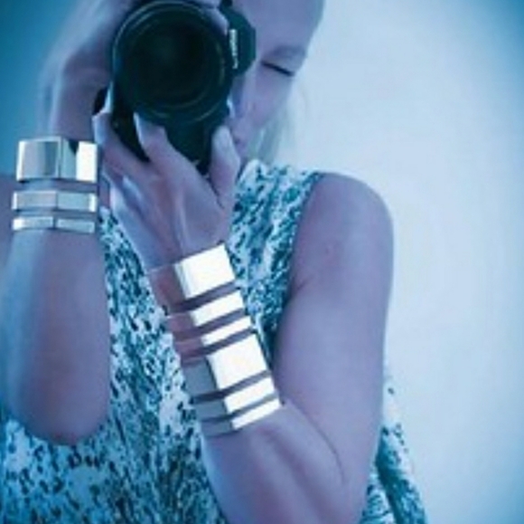 Huge statement gold brass gold cuff sculpture - Picture 4 of 5